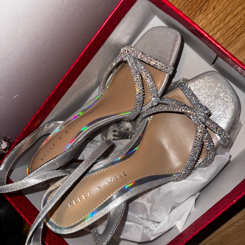 Kelly & Katie heels size 8